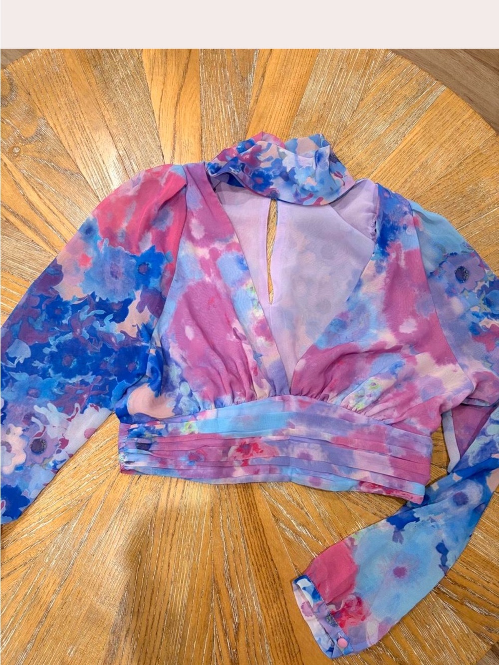 Zara Pink and Blue Floral Watercolor V-Neck Crop Top